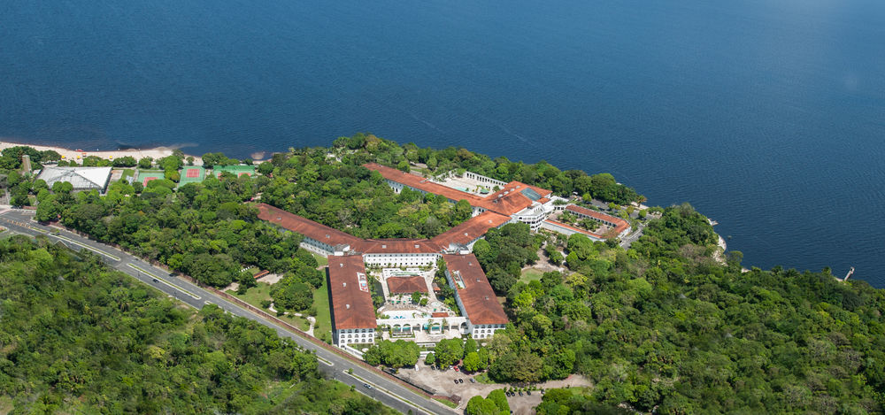 Hotel Tropical มาเนาส์ ภายนอก รูปภาพ Aerial view of the resort