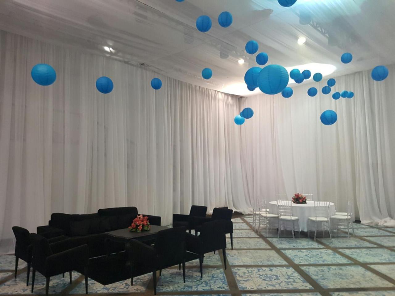 Hotel Tropical มาเนาส์ ภายนอก รูปภาพ The interior of the gallery